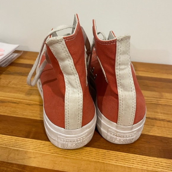 Customer orange converse high top - Picture 2 of 4